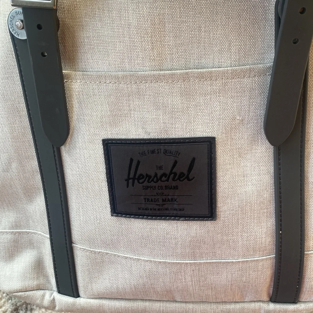 Herschel Supply Company light heather gray Retreat laptop backpack